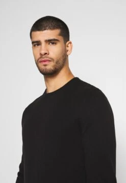 Pier One2 PACK - Stickad Tröja - Black/bordeaux -Macys Butik 00b8d265bff44759afee68ec05c2e53f