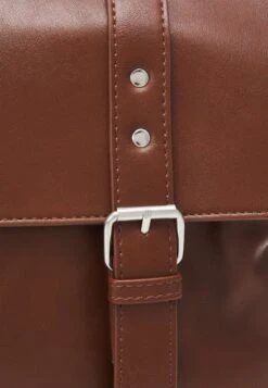 Pier OneAxelremsväska - Brown 10 Pier OneAxelremsväska - Brown -Macys Butik 13681cf0e15d4e7a880bcd49346bf5a1