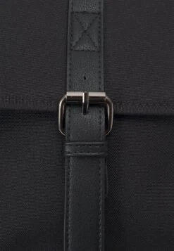 Pier OneAxelremsväska - Black -Macys Butik 378e297420d44232a35a852ea45c043e