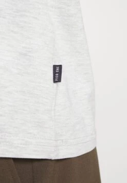 Pier One5 PACK - T-shirt - Bas - Light Grey - 101_white - 001_green - 602 -Macys Butik 7d13067417124de684e97c638550a94b