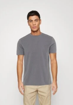 Pier One7 PACK - T-shirt - Bas - Red/silver/royal Blue -Macys Butik 82c0ab2289fb4d04a1dab9691664f114