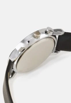 Pier OneSET - Klocka - Black -Macys Butik 8b85f94e4c5a43a89680fa66df3bc7c7