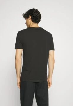 Pier One5 PACK - T-shirt - Bas - White/black/dark Blue -Macys Butik a0c7b6453ce14bcdb30df26ad77873b2