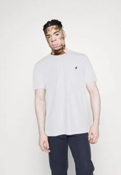 Pier One3 PACK - T-shirt - Bas - White/dark Blue/blue -Macys Butik c861a69cfb1e4a6fafbf2b097bf177a2