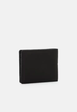 Pier OnePlånbok - Black -Macys Butik c92fa8f0fc304f9990996b9f6f2d536a