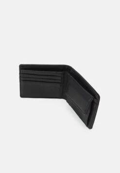 Pier OnePlånbok - Black -Macys Butik e7885d8972f943d8b4c5ec29dc6e4f00