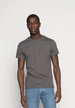 Pier One3 PACK - T-shirt - Bas - Black/grey/green -Macys Butik ee89d58fc61140e19ce307b0b3b5e4cf