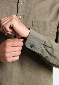 Pier OneSkjorta - Khaki -Macys Butik f27e82a1f5c04d0a8e8edceaca2cc659